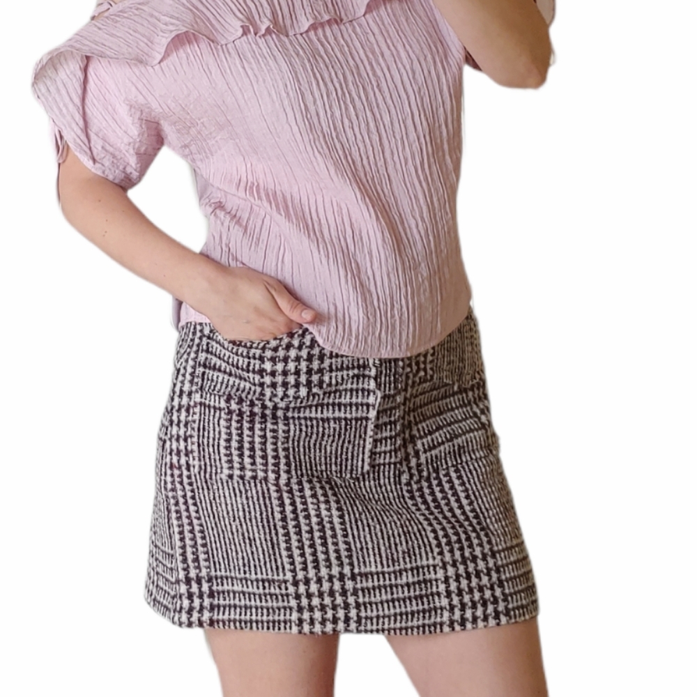 Line and Dot Revolve tweed plaid mini skirt with pockets Y2K style size Medium